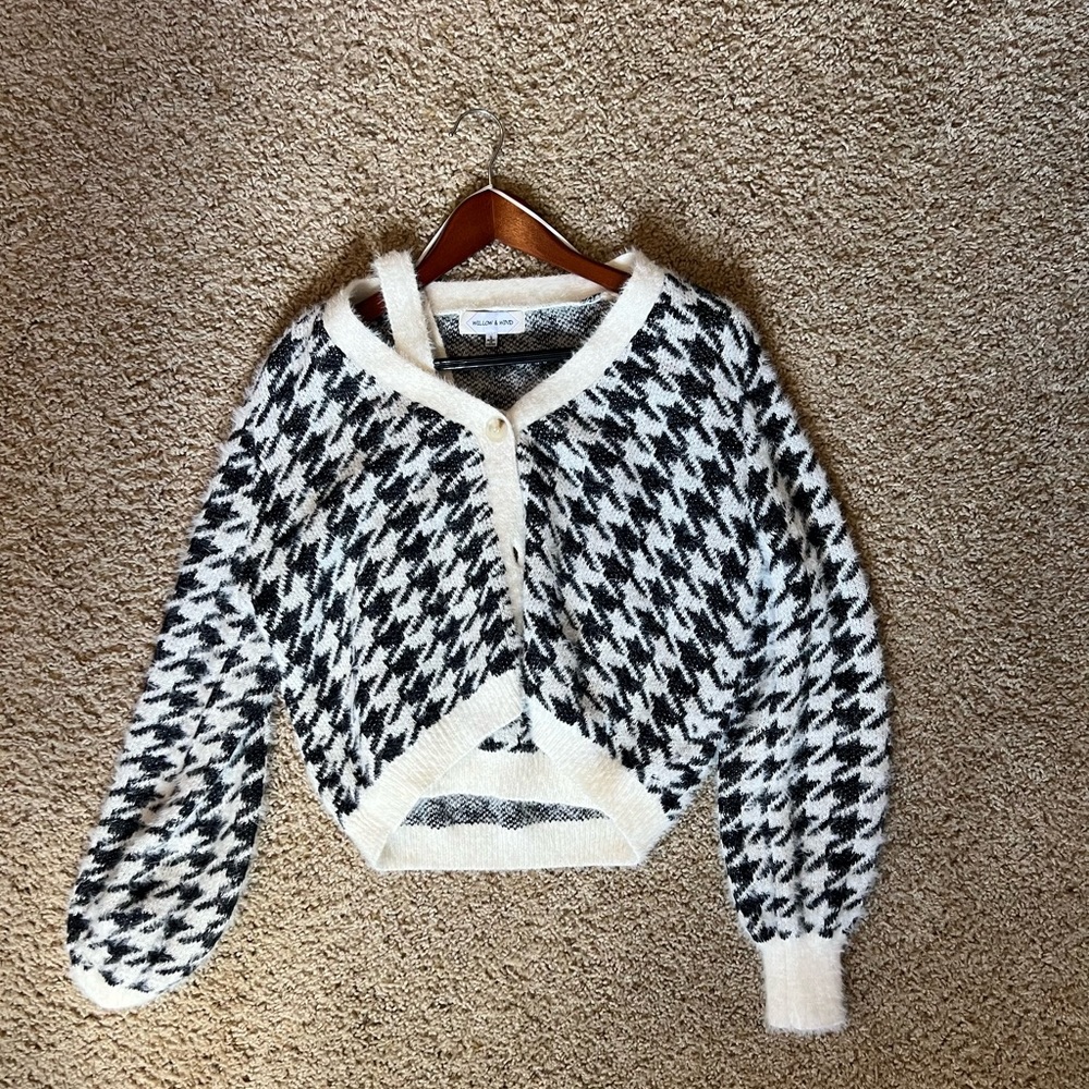 Stylish cardigan + top set